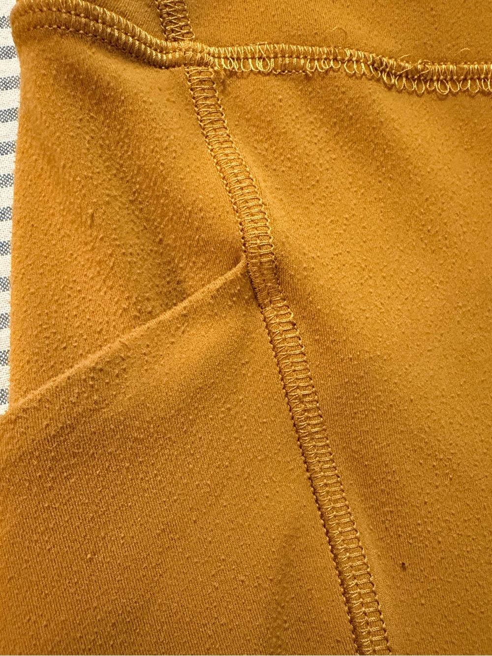 Lululemon Align 26” High-Waist Mustard  Leggings 0-2 - Picture 4 of 16